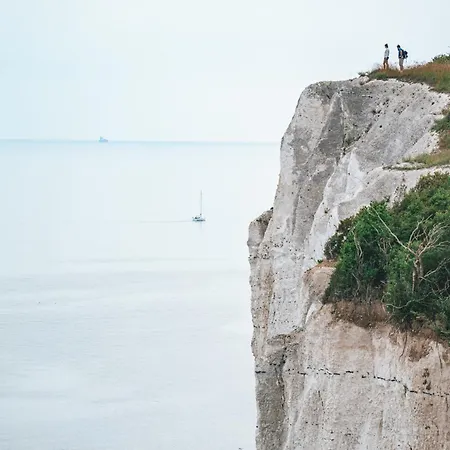 Деревянный коттедж The Lighthouse *