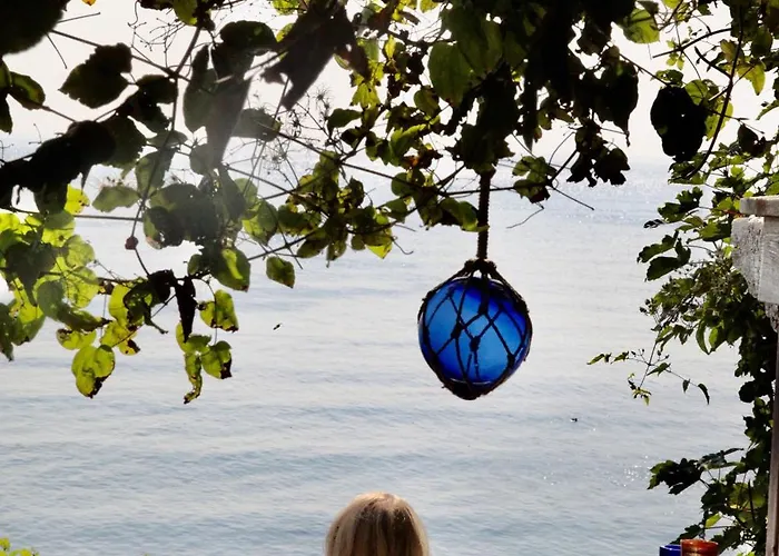 The Lighthouse Деревянный коттедж *